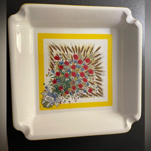 RARE VINTAGE 1970’s GUCCI PORCELAIN ASHTRAY FLORAL DECOR EPISODES OF BLUE